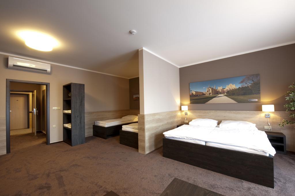 Vinarstvi U Kaplicky Hotel Zajeci Room photo